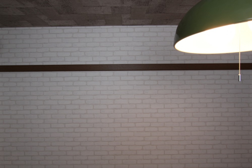 壁・天井と相性GOODの照明ランプ。