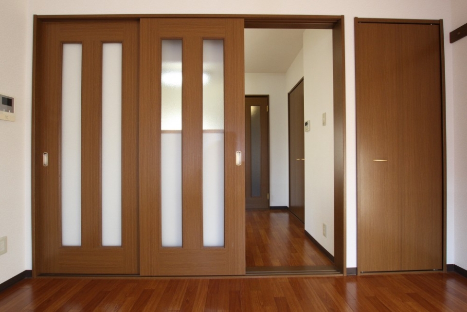 ２枚の扉でお部屋からキッチンを隠すことも可能です。