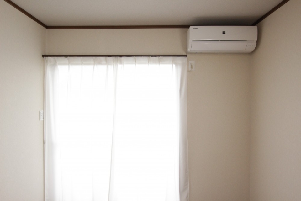リビングのエアコンで洋室まで空調を補います。