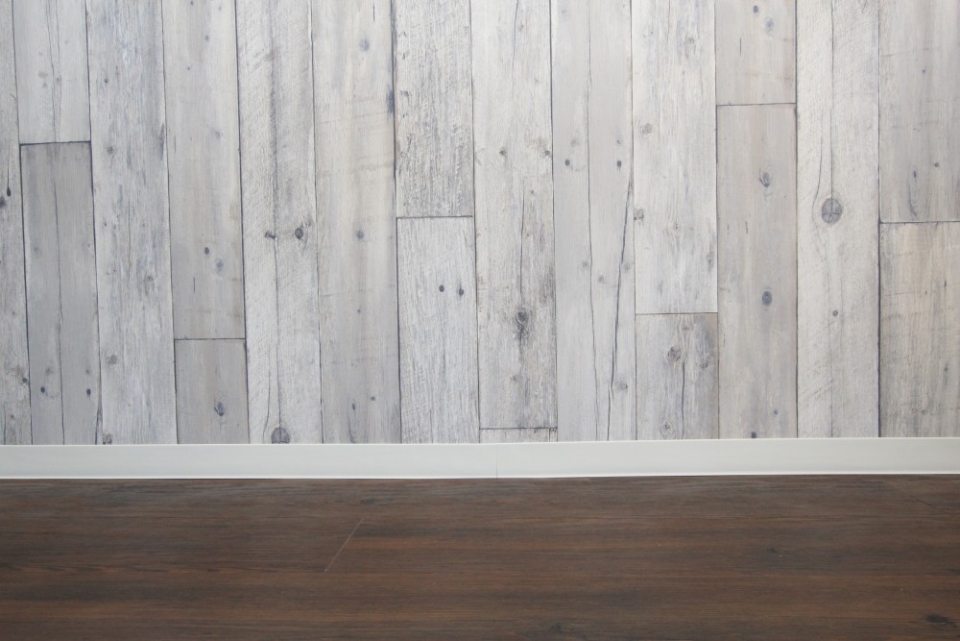 床材と壁のコントラストがお部屋の雰囲気を作り出します。