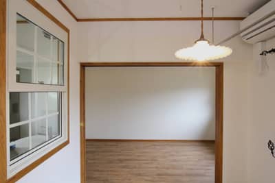 木の枠がアクセントになっています