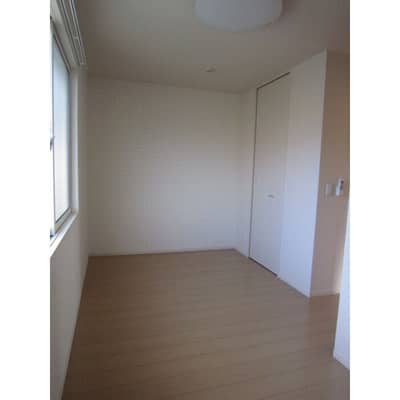 北側洋室　6.1帖