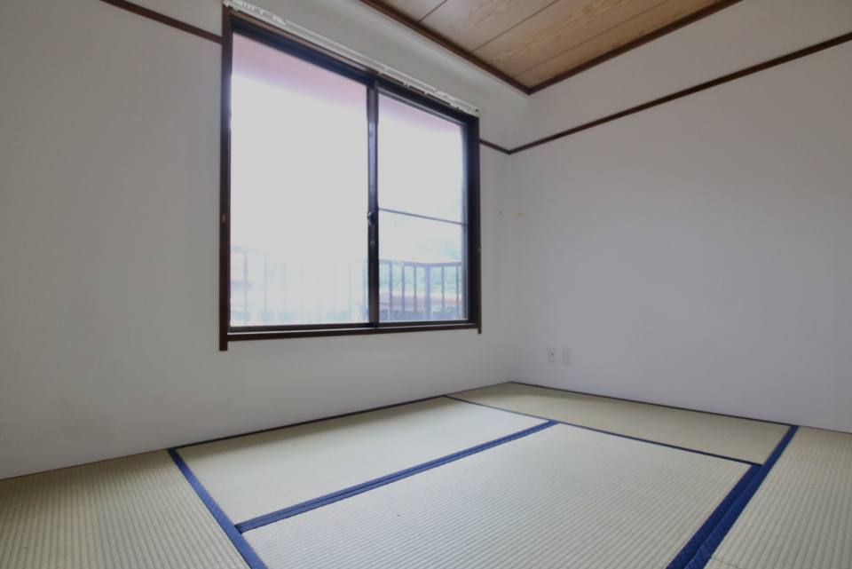 大きな窓で明るい