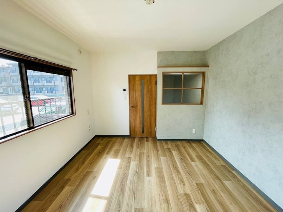 部屋は正方形に近く、使いやすそう