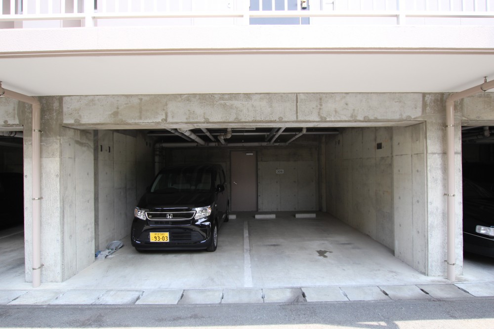 大切な愛車雨から守ります。