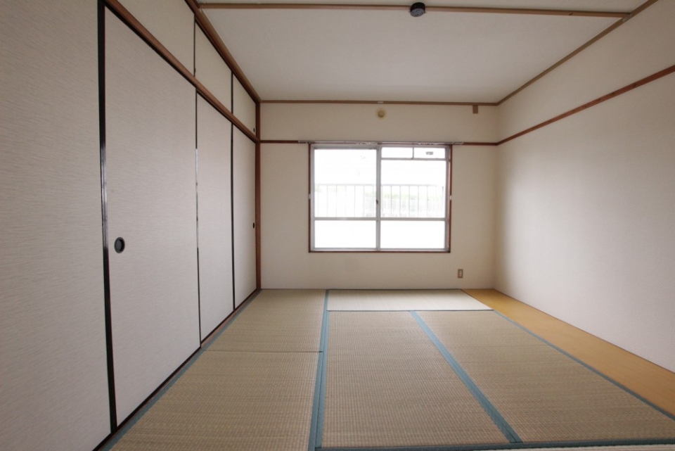 昭和の雰囲気のある和室ですね。