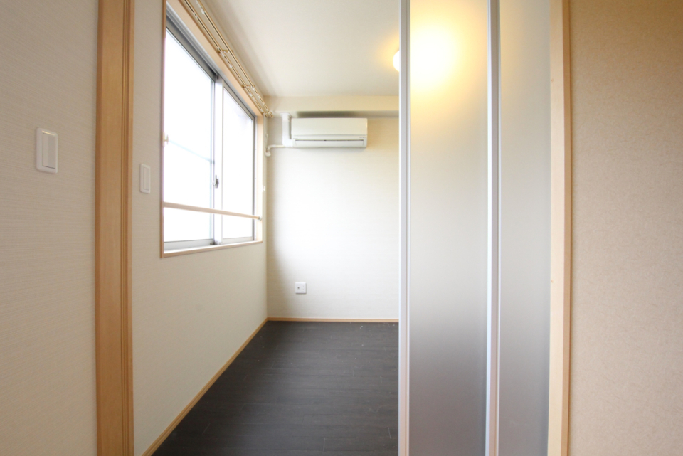 半透明の扉なので閉塞感は感じない