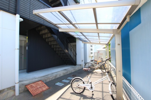 自転車置き場。建物共有スーペースがとても綺麗！