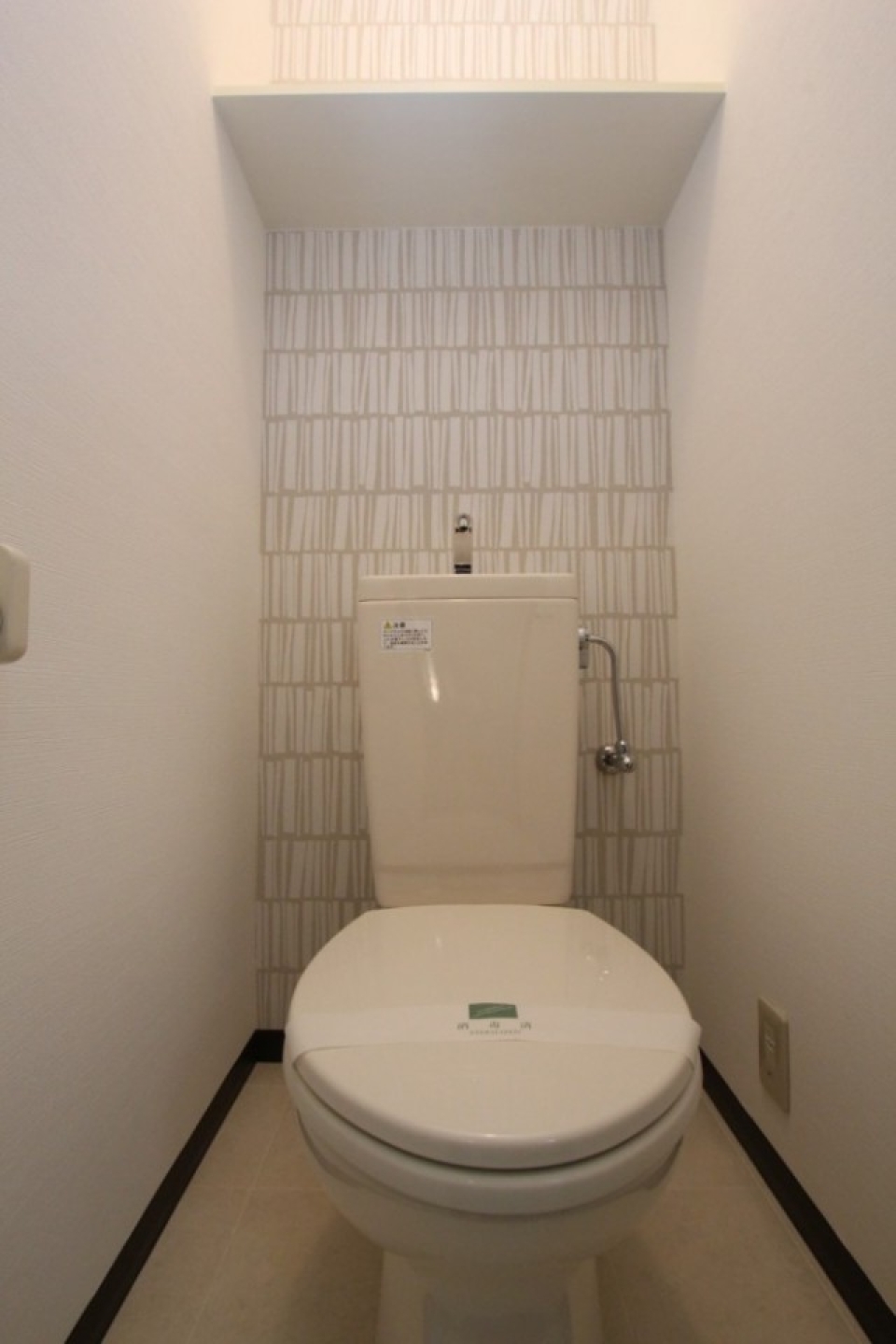 電源コンセントがありシャワートイレの設置可能。