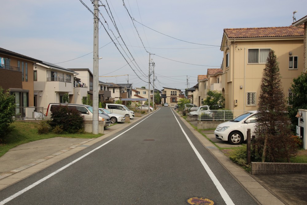 新興住宅街「染地台」に住まう。