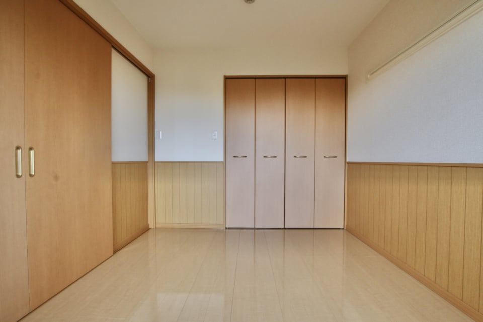 LDKの隣の南側の6帖の洋室
