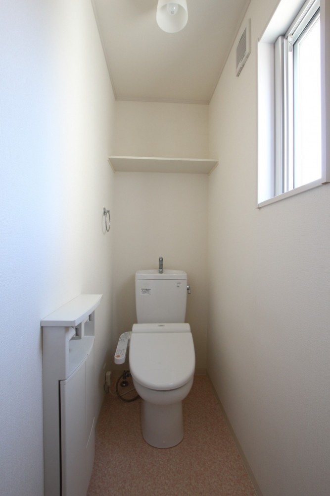 トイレは２階に一つ。