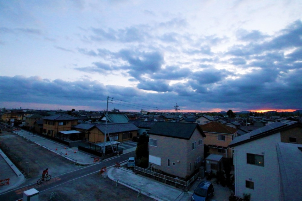 最上階なので眺め良い～！！横の道路を新設中です！