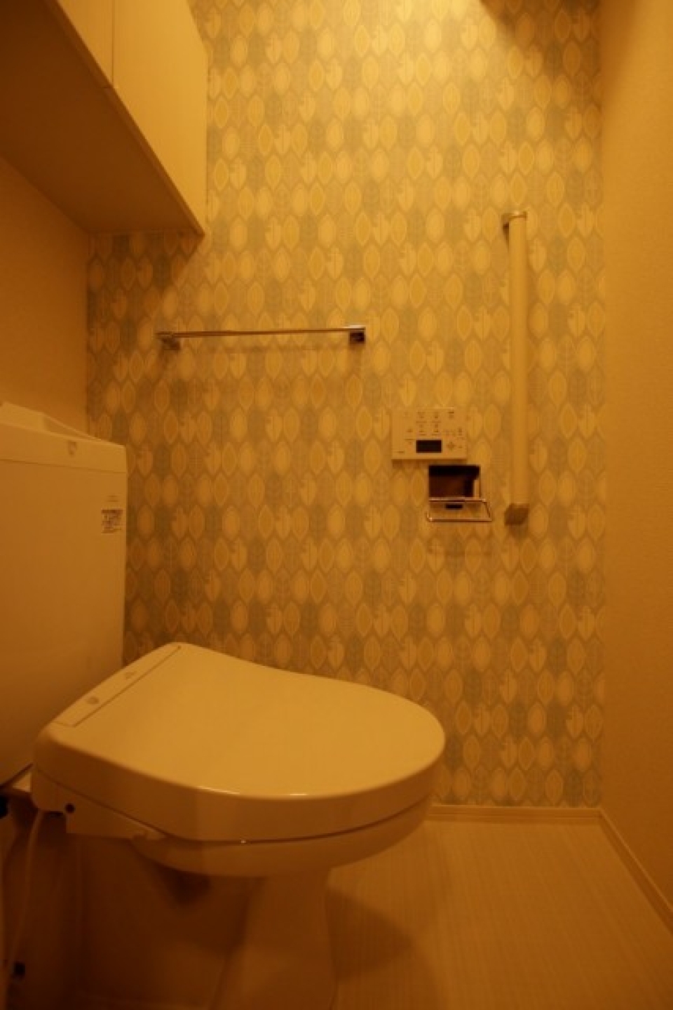 トイレは壁紙可愛く、バリアフリーなのがよき～。