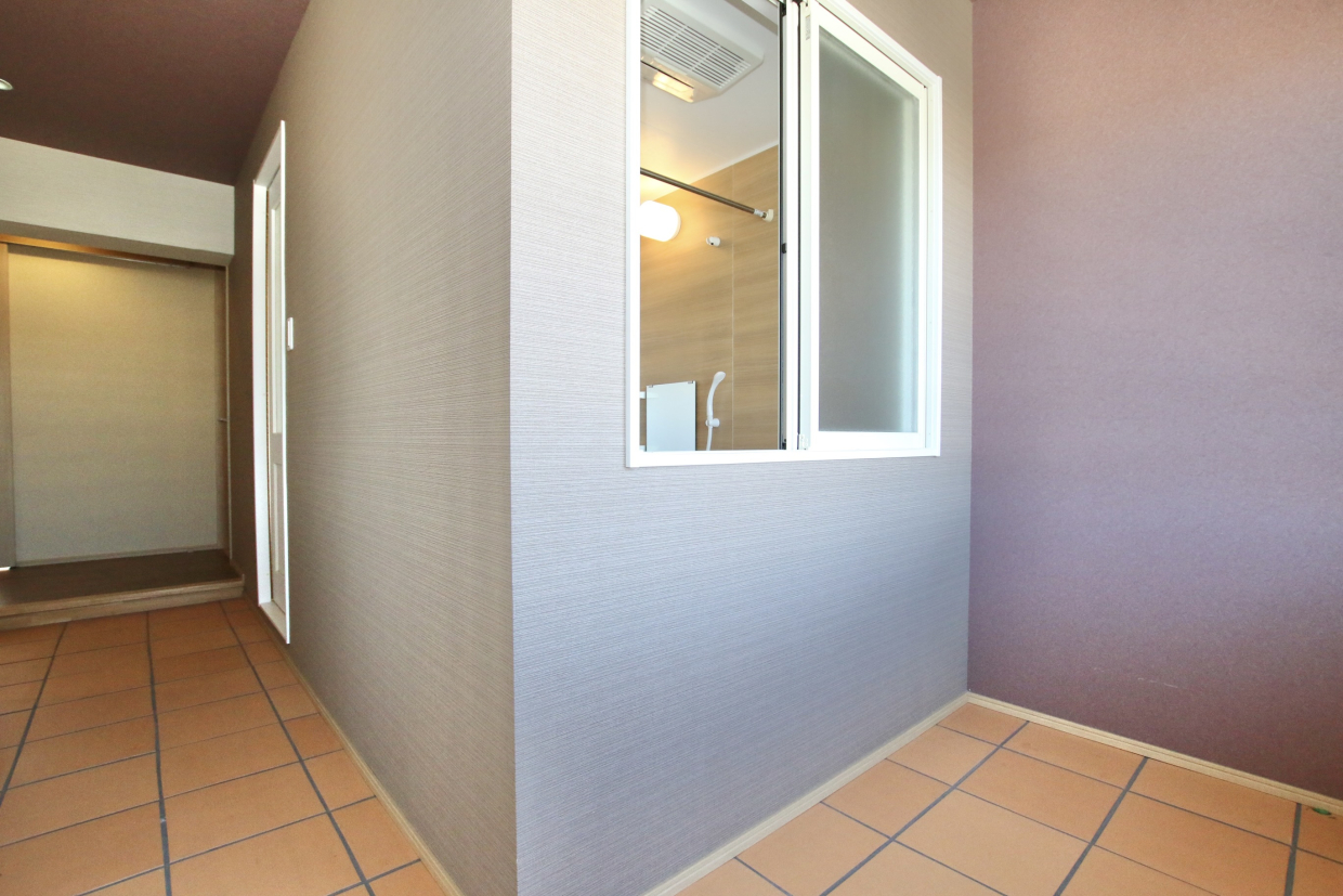 室内窓の中はなんと浴室