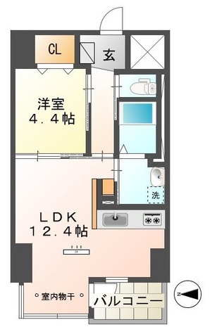 LDKの真ん中という絶妙な位置にエアコンがついてます。これなら引き戸を開ければ洋室まで空調が効きますね。