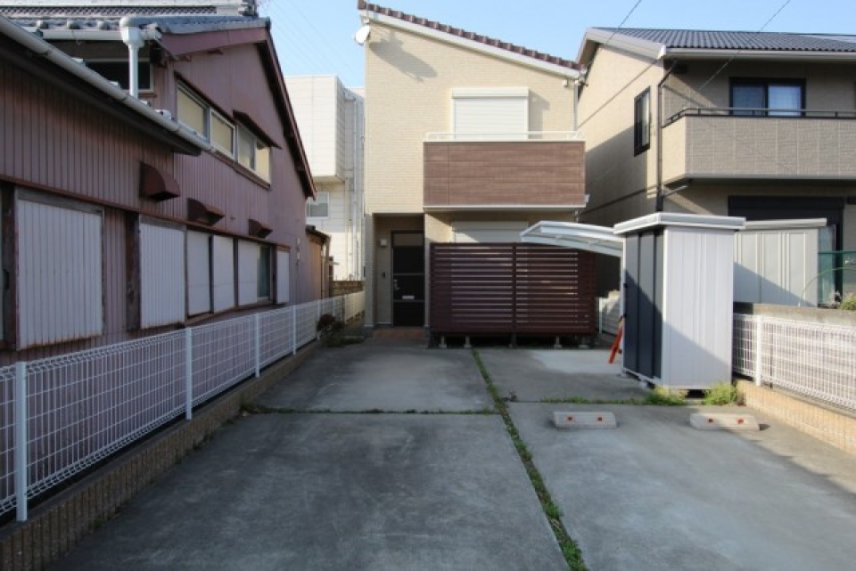 流行りの片流屋根戸建賃貸。