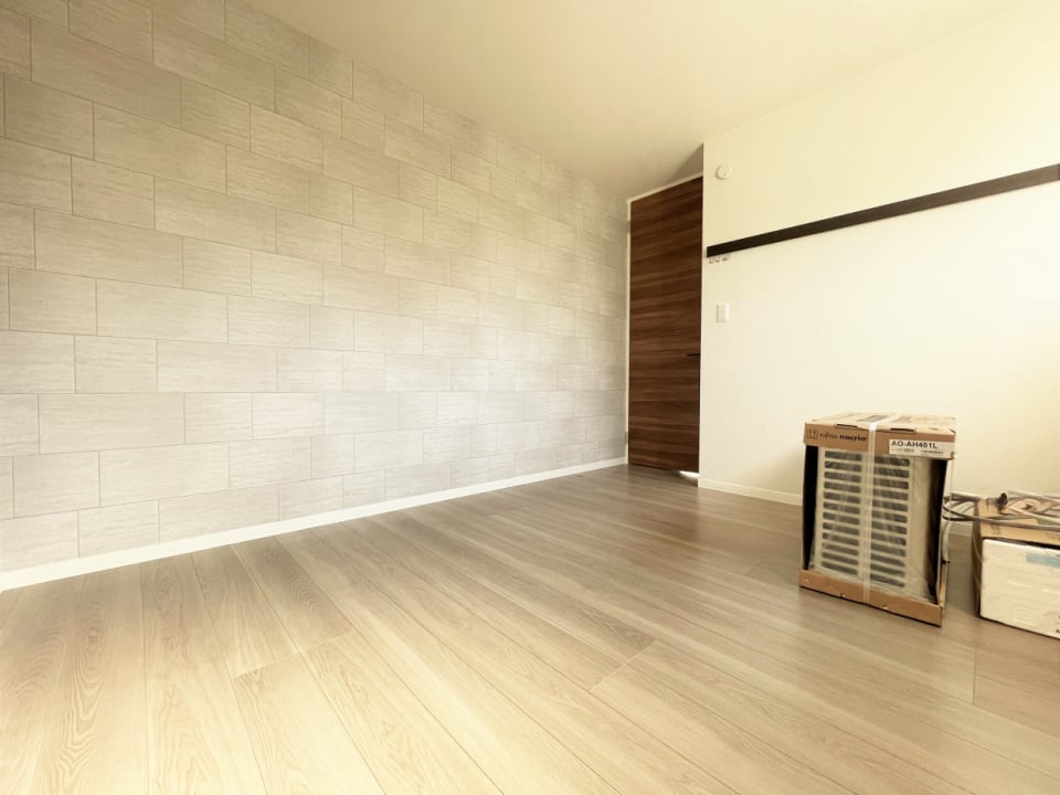落ち着いたトーンのお部屋