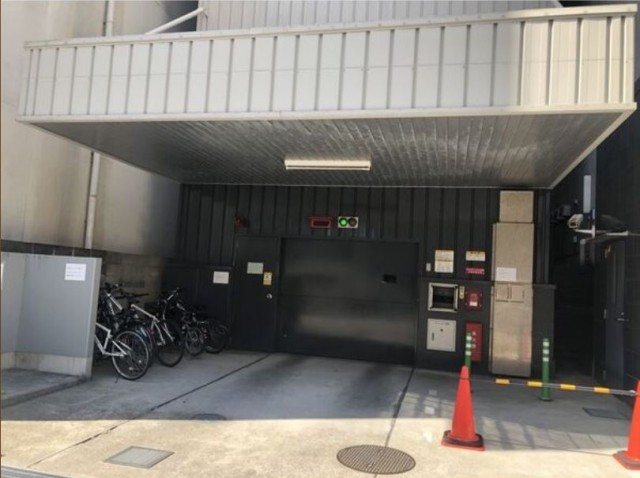 1階駐車場入口。※現在敷地内空きなし