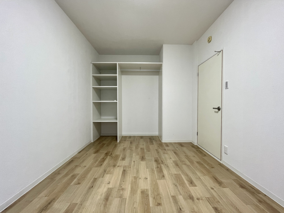 入り口側にはオープン収納