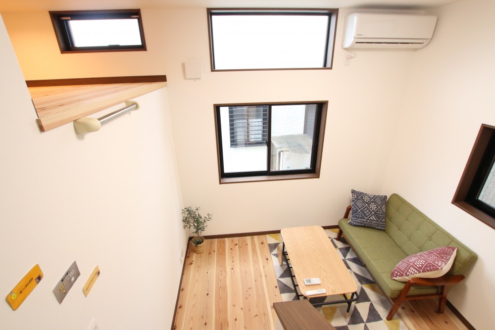 さて1階に下がりましょう。おっと、またロフトが！