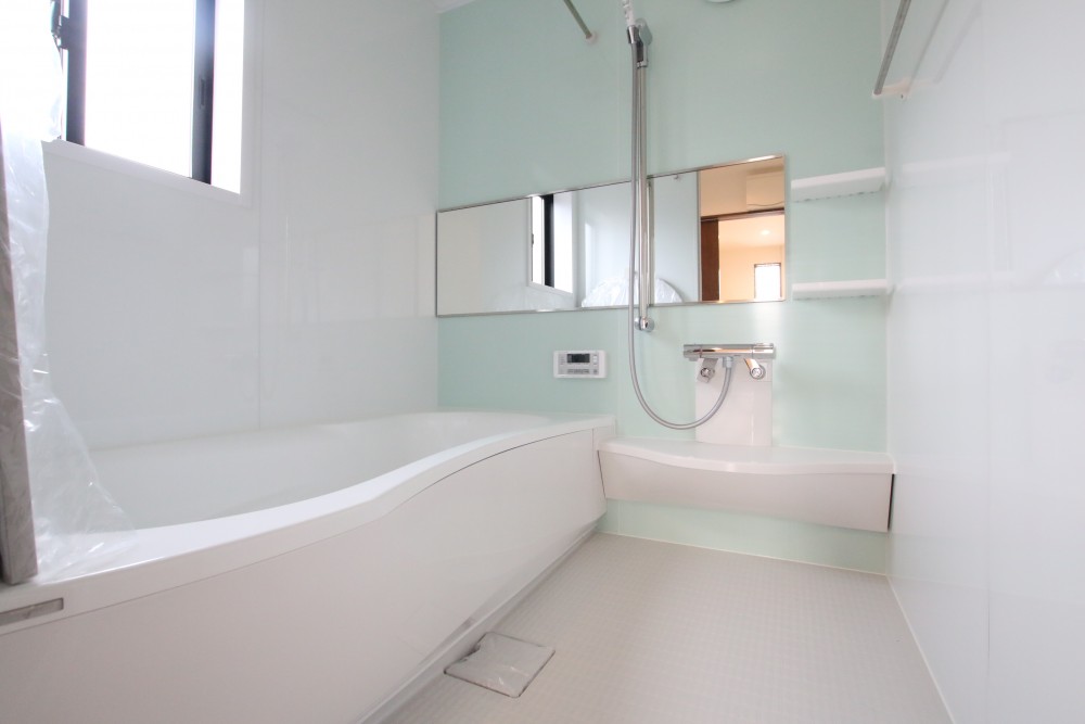 お風呂は1坪風呂！で家族でゆったり。