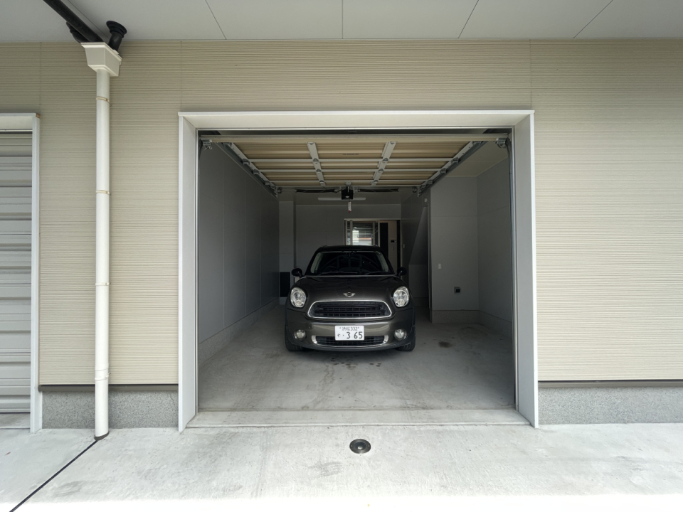 セキュリティ面でも安心感のある、独立した駐車スペース
