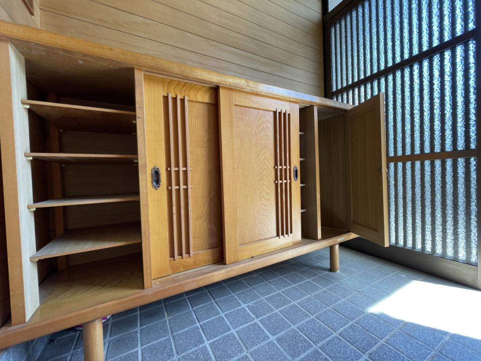 下駄箱がかっこよすぎて、ワンショットでいただきました。