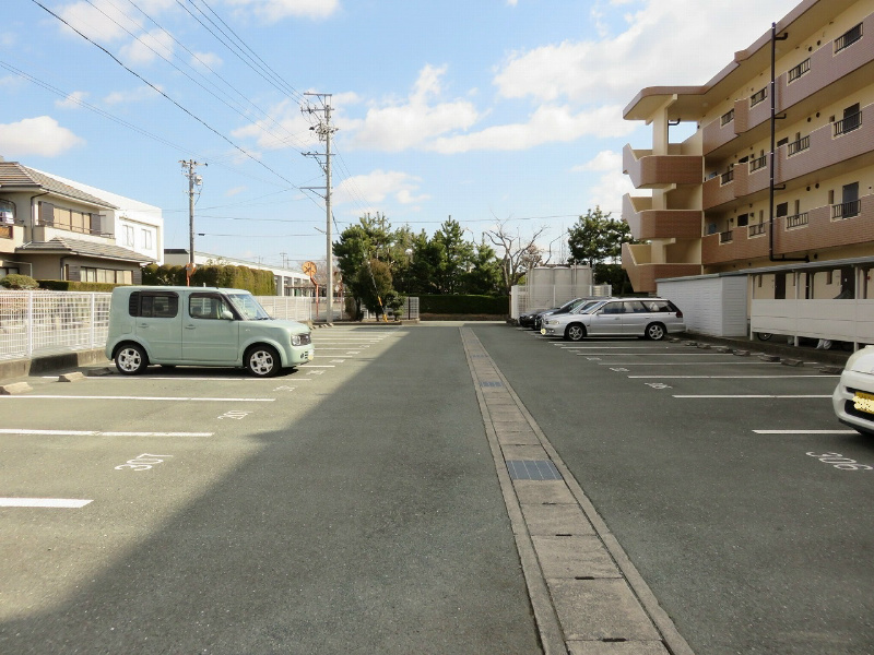 広々とした駐車場、いいですね！