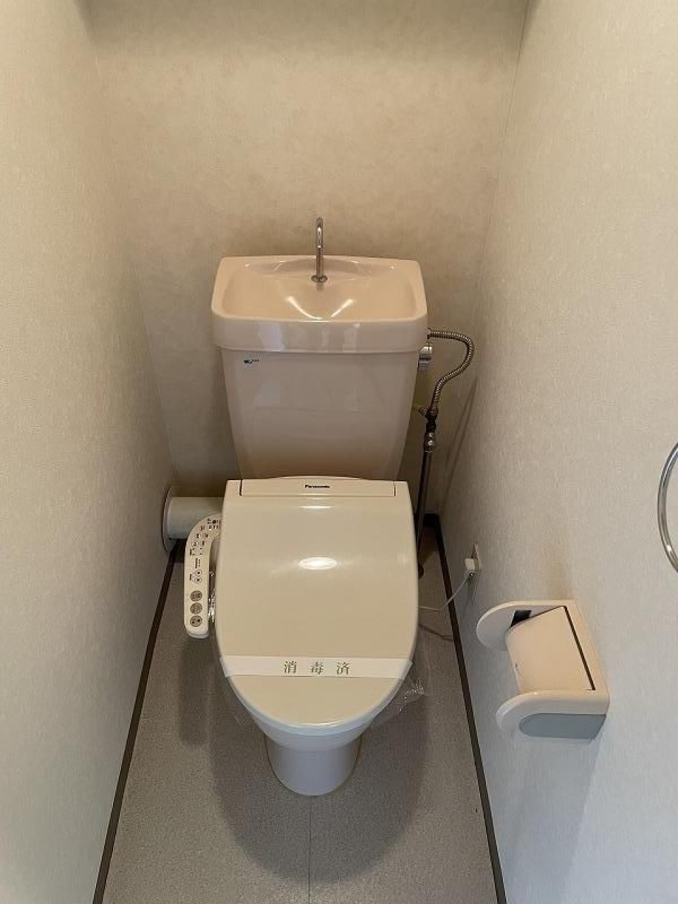 トイレはいたって普通。