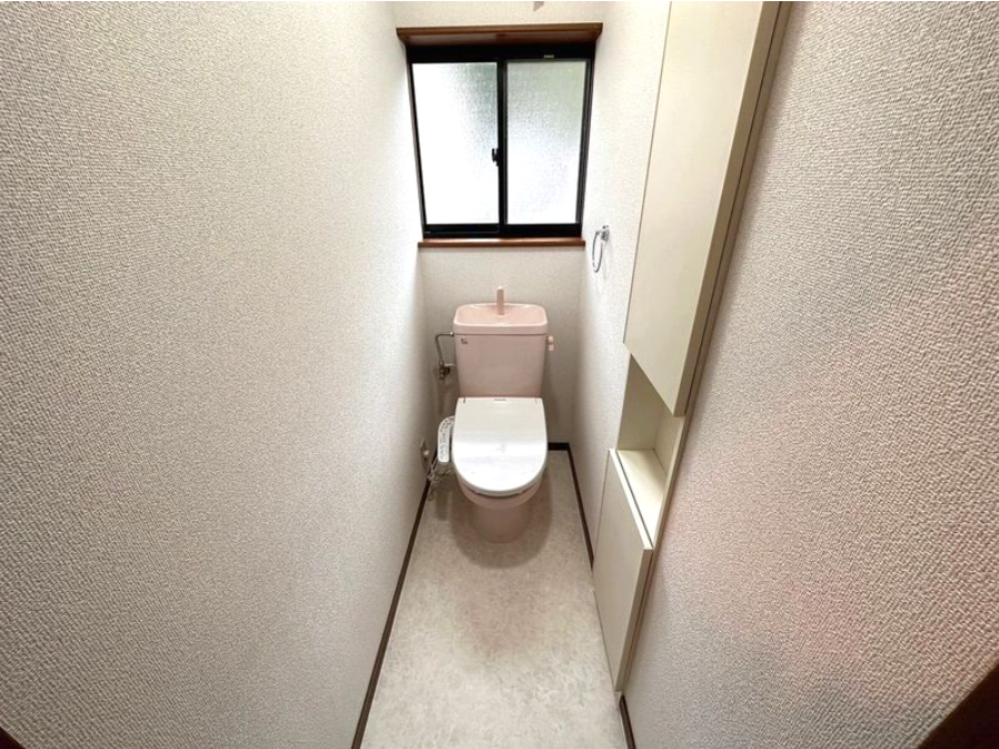 トイレは1，2階両方に完備