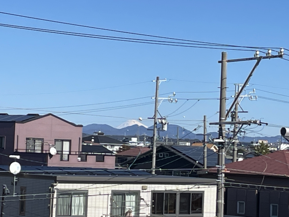 こちらからは冨士山が見えます！