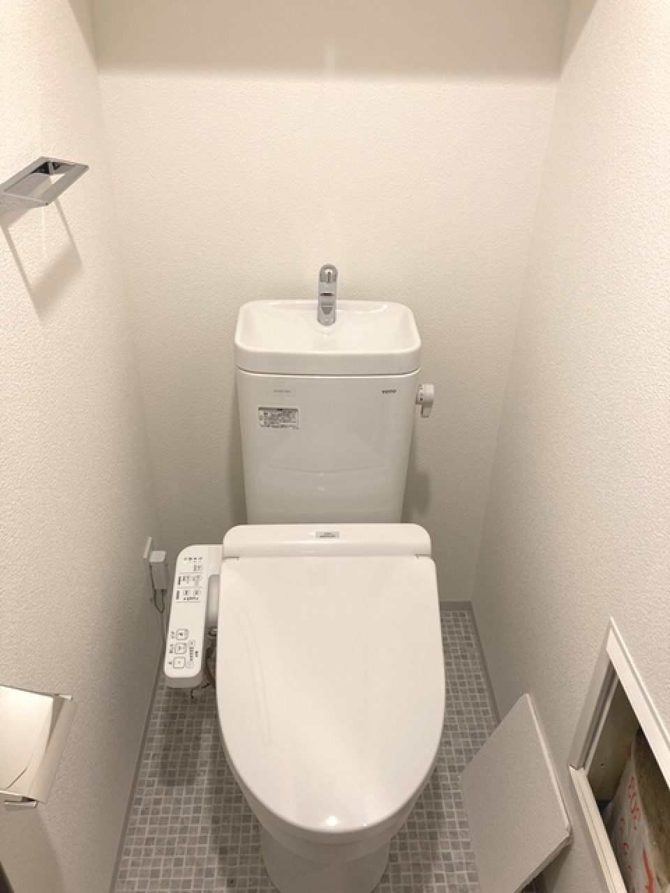 トイレはシンプルです※写真は同タイプ住戸です。