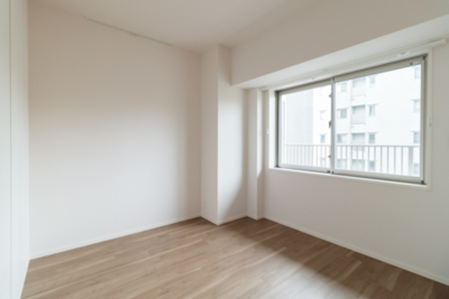 5帖のお部屋の様子です。※写真は同タイプ住戸です。