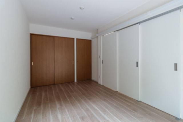 隣接する洋室は扉で間仕切りできます
※写真は同タイプ住戸です。