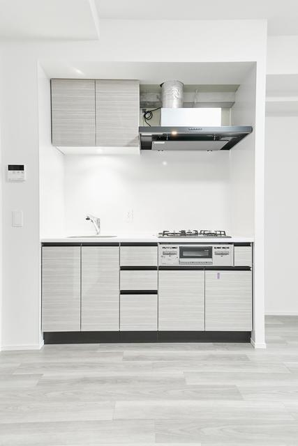 スタイリッシュなキッチン。
※写真は同タイプ住戸です。