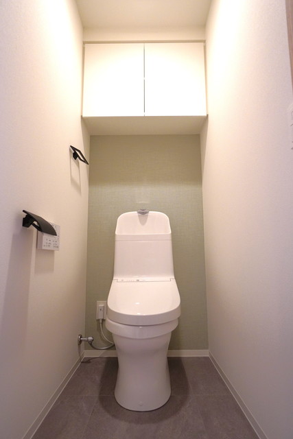 収納棚があるトイレ。優秀すぎませんか？
※写真は同タイプ住戸です。