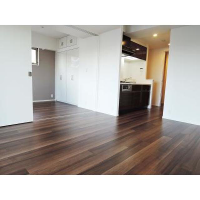 11.2帖のLDK。※写真は同タイプ住戸です。