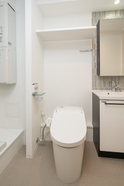 タンクレスでお手入れ簡単に
※写真は同タイプ住戸です。