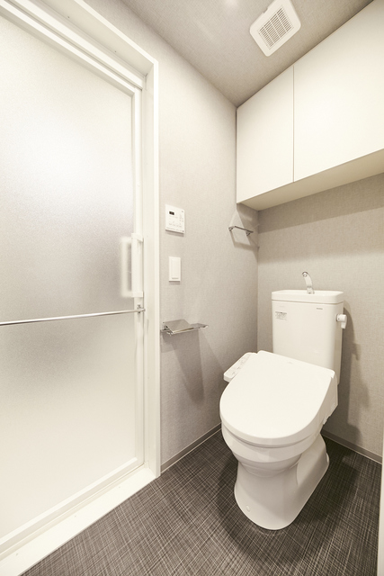トイレは棚付き
※写真は同タイプ住戸です。