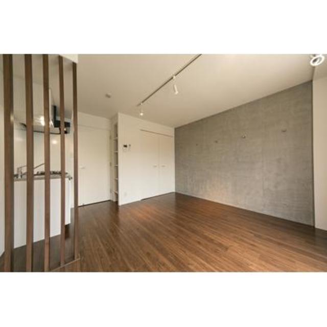 格子とダクトレールがおしゃれ

※写真は同タイプ住戸です。