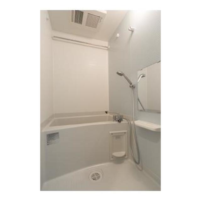 お風呂
※写真は同タイプ住戸です。