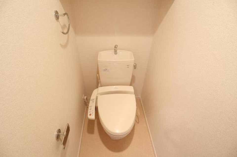 トイレの様子。※写真は同タイプ住戸です。
