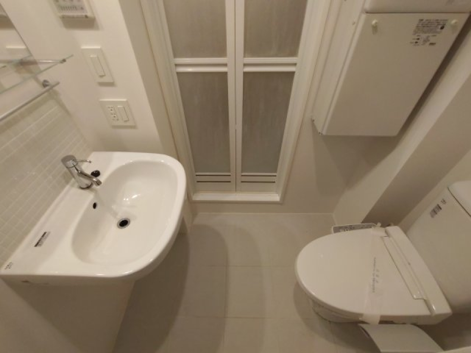 洗面所とトイレは同じ空間にあります。