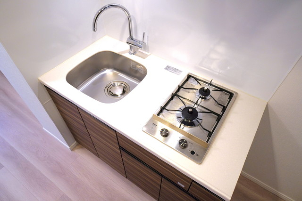 2口コンロが導入されたキッチン。※写真は同タイプ住戸です。
