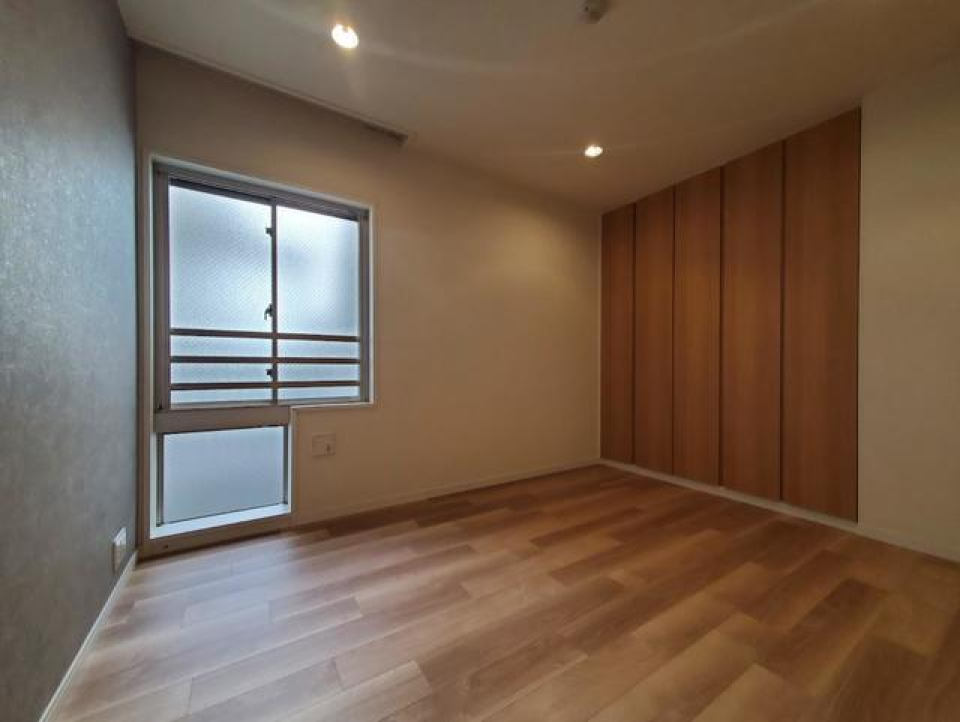 寝室は大きなクローゼット付きです※写真は同タイプ住戸です。
