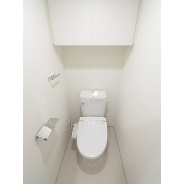 トイレは収納付き
