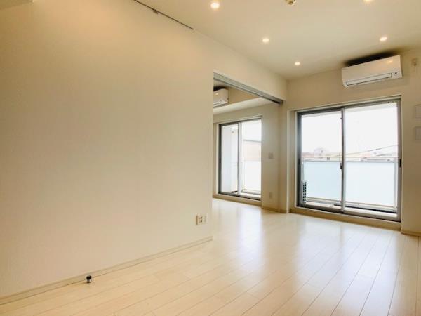 明るい部屋です