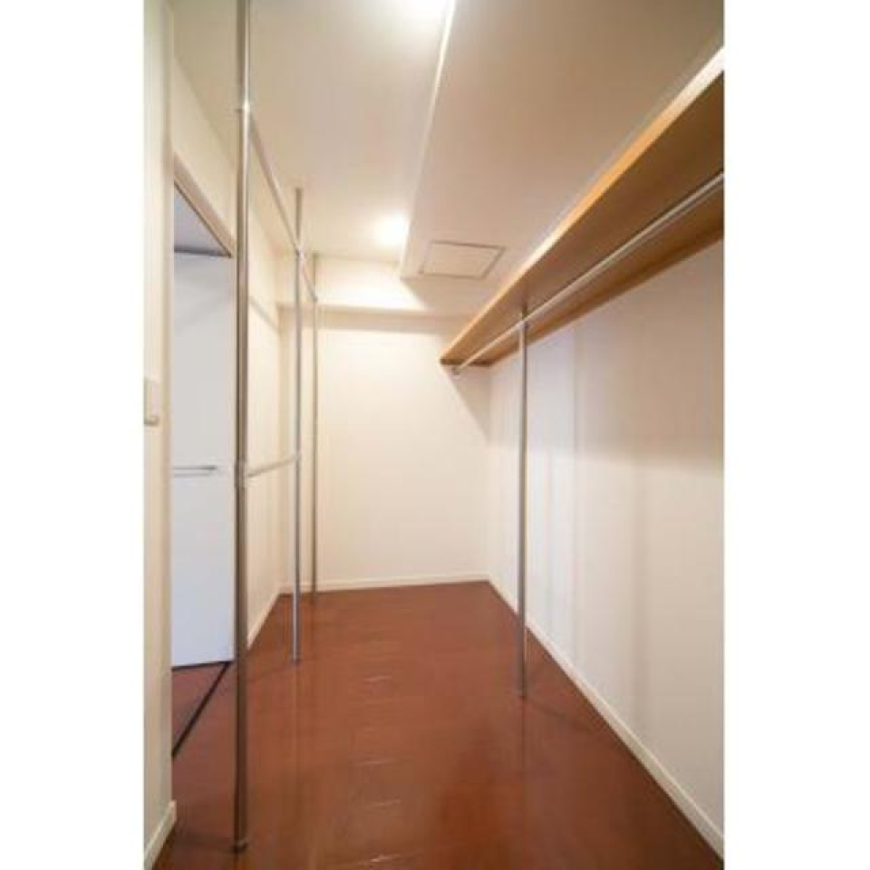 ７．０帖の洋室についたウォークインクローゼットの様子。※写真は同タイプ住戸です。