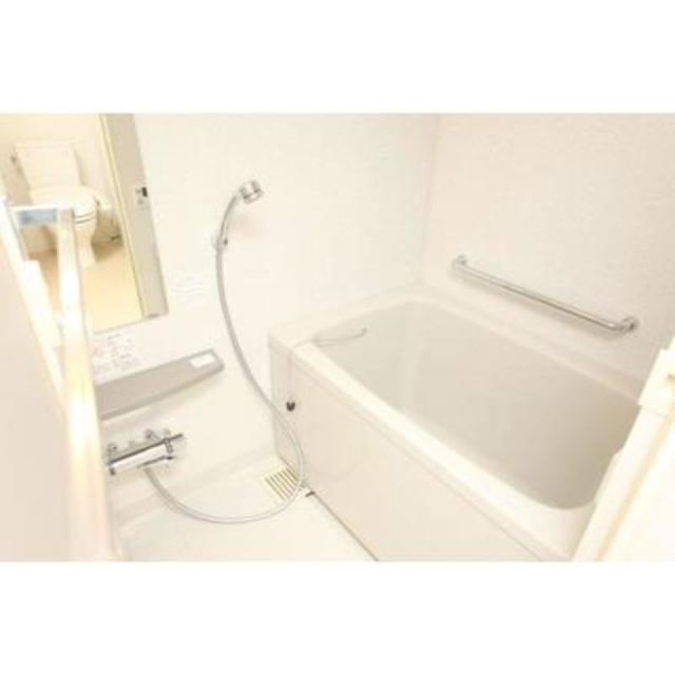 浴室の様子。※写真は同タイプ住戸です。